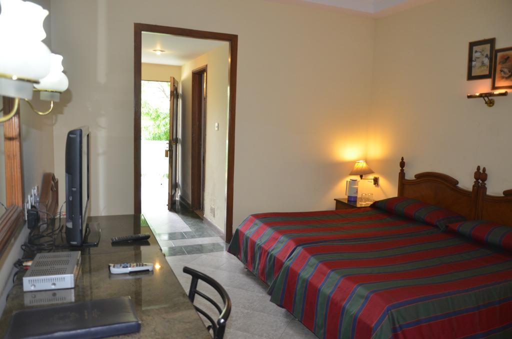 Hotel Bharatpur Ashok Экстерьер фото